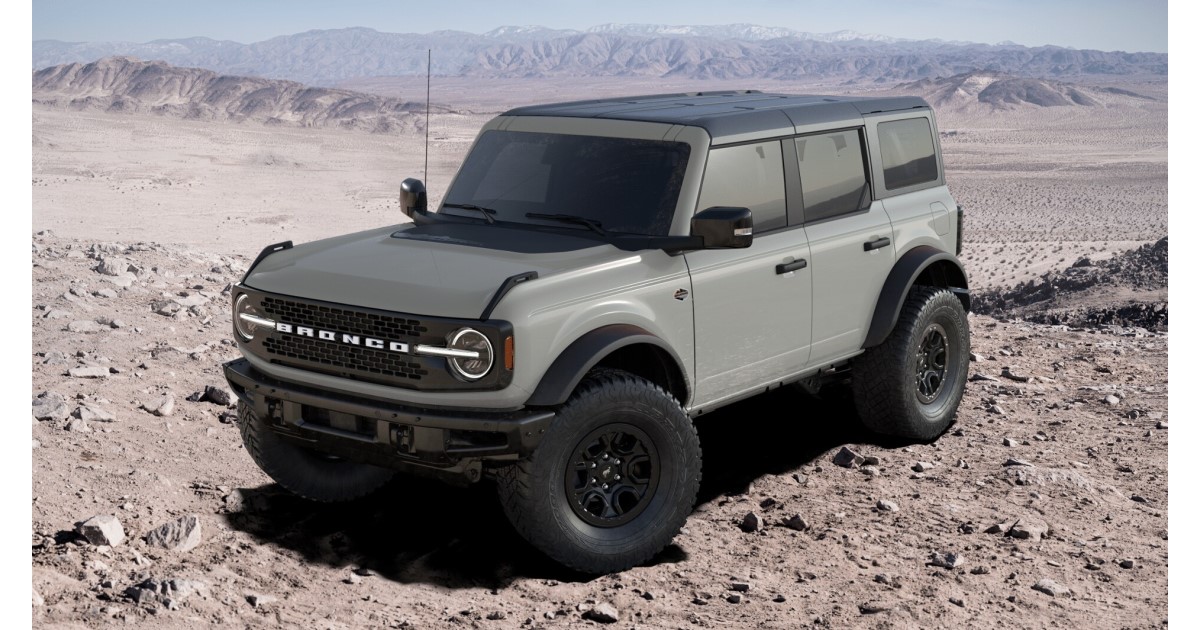 UNITESTA 2022 Ford Bronco Advanced 4x4 Wildtrak Cactus Gray