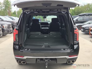 2026 Chevrolet Suburban High Contry 6,2 V8 black  24" černá 4 roky záruka nebo 200 000 km (11)