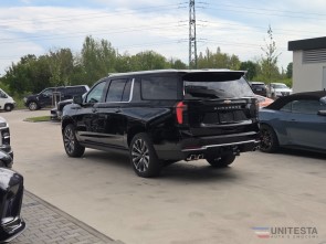 2026 Chevrolet Suburban High Contry 6,2 V8 black  24" černá 4 roky záruka nebo 200 000 km (4)