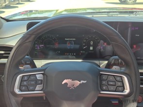 Ford Mustang kabriolet -super stav najeto jen 11 600 km . Nidky nehavarované abolutně plná výbava včetně magne ride podvozku , krásný interiér (8)