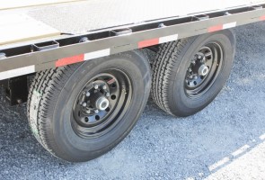 2025 BIG TEX 14GN-25D5A-MRBK steel flatbed semi-trailer - load capacity 4900kg (3)
