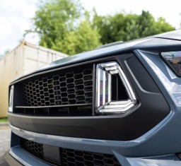 RTR horní mřížka včetně LED světel pro Ford Mustang 2024+ (2)