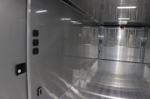 2023 Intech celohliníkový skříňový návěs  délka 11,6m , šířka 2,5 m hmotnost 2600 kg (9)