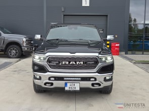2022 RAM 1500 Crew Cab 4x4 V8 Limited najeto 208723 km (1)