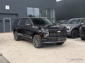 2026 Chevrolet Suburban High Contry 6,2 V8 black  24" černá 4 roky záruka nebo 200 000 km (2)