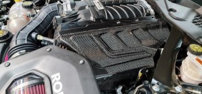 Carbon engine cover for Mustang GT 2018+ compressors (2)