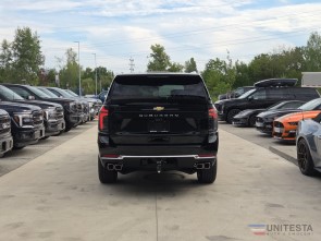 2026 Chevrolet Suburban High Contry 6,2 V8 black  24" černá 4 roky záruka nebo 200 000 km (3)