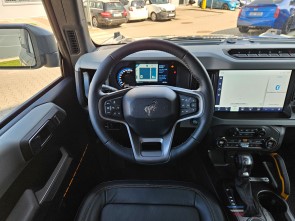 2023 Ford Bronco 4x4 Badlands Sasquatch - black only 250 miles !! (11)