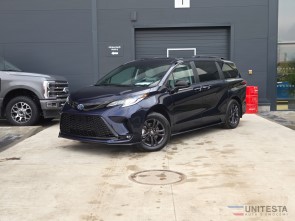 2025 TOYOTA SIENNA XSE HYBRID 7-PASS blue