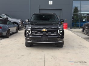 2026 Chevrolet Suburban High Contry 6,2 V8 black  24" černá 4 roky záruka nebo 200 000 km (1)