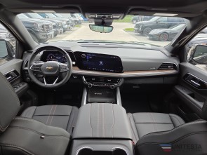 2026 Chevrolet Suburban High Contry 6,2 V8 black  24" černá 4 roky záruka nebo 200 000 km (12)