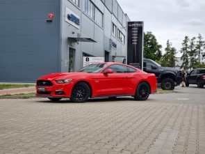 2016 Ford Mustang GT 5,0 V8, manuál  - červený , 88500 km