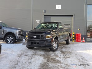 2025 Ford F150 Regular Cab 4x4 5.0 V8 black dlouhá korba