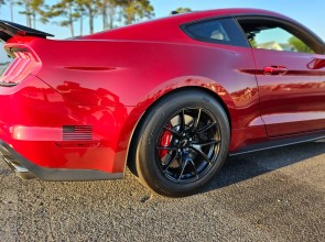 Kovaný disk APEX VS-5RS 20x11,5" ET48 zadní pro Ford Mustang GT500 2020-2023 Satin Black (1)