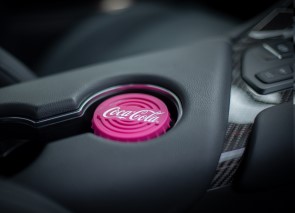 Osvěžovač vzduchu Coca-Cola, vůně Coca-Cola Cherry (1)