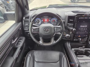 2022 RAM 1500 Crew Cab 4x4 V8 Limited najeto 208723 km (7)