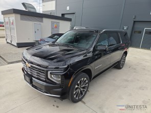 2026 Chevrolet Suburban High Contry 6,2 V8 black  24" černá 4 roky záruka nebo 200 000 km (5)