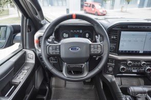 2021 Ford F150 RAPTOR 4x4 Supercrew 3.5 V6 black 2,4 kW Onboard (11)