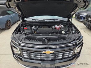 2026 Chevrolet Suburban High Contry 6,2 V8 black  24" černá 4 roky záruka nebo 200 000 km (15)