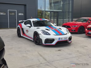 2022 PORSCHE CAYMAN GT4 RS 6900 km mileage extended warranty one more year under warranty (2)